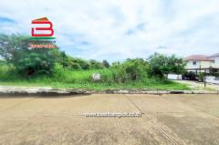 ที่ดินเปล่า แปลงมุม หมู่บ้าน เลคการ์เด้น ลากูน่า เนื้อที่ 177.2 ตรว. ถนนหลวงแพ่ง ต.คลองหลวงแพ่ง อ.เมือง จ.ฉะเชิงเทรา