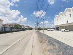 ทาวน์เฮ้าส์ หมู่บ้าน พฤกษา 51 ถนนฉลองกรุง ลาดกระบัง-202510111306591760162819982.jpg