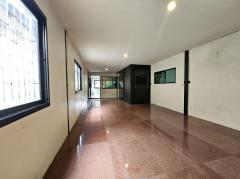 ให้เช่าโกดังเก็บสินค้า มีออฟฟิศ 2ชั้น ซอยเจริญนคร 62 ขนาด 253 ตร.วา เหมาะสำหรับทำธุรกิจ-เก็บสินค้า-202510111340541760164854979.jpg