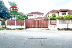 บ้านเดี่ยว หมู่บ้าน พรธิสาร 6 (เลียบคลอง 7) เนื้อที่ 55 ตรว.ใกล้ดูโฮม รังสิตคลอง7 ถนนรังสิต-นครนายก ตำบลบึงบอนใต้ อำเภอหนองเสือ จังหวัดปทุมธานี