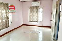 บ้านเดี่ยว หมู่บ้าน พรธิสาร 6 (เลียบคลอง 7) เนื้อที่ 55 ตรว.ใกล้ดูโฮม รังสิตคลอง7 ถนนรังสิต-นครนายก ตำบลบึงบอนใต้ อำเภอหนองเสือ จังหวัดปทุมธานี-202510111745471760179547569.jpg