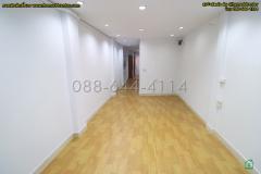 ขายอาคารพาณิชย์ 5 ชั้น รีโนเวทใหม่หมดทั้งหลัง ทำเลทองย่านสำเพ็ง ซอยวานิช 1 ใกล้วัดจักรวรรดิ์ เขตสัมพันธวงศ์ กรุงเทพฯ-202510121106531760242013044.jpg