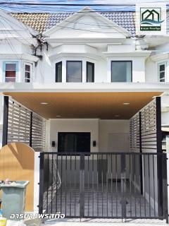 ทาวน์แอนด์คันทรี ถนนสังฆสันติสุข บ้านหลังหัวมุม รีโนเวทพร้อมเข้าอยู่