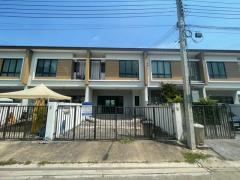 ขาย บ้านเดี่ยว 2 ชั้น หมู่บ้านฉัตรหลวง 10 60.70 ตร.ว.