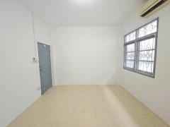 [ให้เช่า] FOR RENT TOWNHOUSE CHARANSANITWONG 13 / 2 bedrooms 2 bathrooms / 22 Sqw. 120 Sqm. **15,000** CLOSE TO MRT CHARAN 13 STATION-202510141037221760413042599.jpg