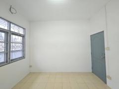 [ให้เช่า] FOR RENT TOWNHOUSE CHARANSANITWONG 13 / 2 bedrooms 2 bathrooms / 22 Sqw. 120 Sqm. **15,000** CLOSE TO MRT CHARAN 13 STATION-202510141037231760413043542.jpg