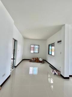 ขายบ้านกำแพงแสน ขายถูก สร้างใหม่ หลังใหญ่ ให้ที่ดินเยอะ เนื้อที่110ตรว. 3นอน 2น้ำ จอดรถได้หลายคัน-202510141116561760415416689.jpg