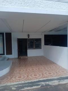 P1298 ให้เช่า บ้านเดี่ยว ชั้นเดียว โครงการ ทิวสน ลาดพร้าว 87 แยก 18 เลียบด่วน ใกล้ CDC ไม่รับสัตว์เลี้ยง P1298-ให้เช่า-บ้านเดี่ยว-ชั้นเดียว-โครง