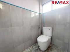 ขายอาคารพาณิชย์ 4 ชั้นครึ่ง ซอยเพชรเกษม 81-202510141548451760431725929.jpg