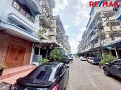 ขายอาคารพาณิชย์ 4 ชั้นครึ่ง ซอยเพชรเกษม 81-202510141548481760431728579.jpg