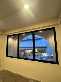 ให้เช่า อาคาร พาณิชย์ 4 ชั้นครึ่ง (ไม่รวมดาดฟ้า) ติดถนนสุขุมวิท คนพลุกพล่านทั้งวัน ติดรถไฟฟ้าBTSปุณณวิถี-202510141628531760434133886.jpg