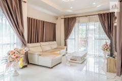 ขายบ้านเดี่ยว มีสระว่ายน้ำ ม.เย็นสิริ อ.เมืองร้อยเอ็ด หลังใหญ่ แถมเฟอร์นิเจอร์ทั้งหลัง พร้อมอยู่-202510141656191760435779127.jpg