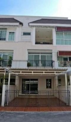 ให้เช่าทาวน์โฮม 3 ชั้น ย่านกรุงเทพกรีฑา โครงการ บ้านกลางเมือง เออร์บาเนี่ยน พระราม9-วงแหวน ตกแต่งเฟอร์นิเจอร์ ให้เช่าทาวน์โฮม-3-ชั้น-ย่านกรุงเทพกร