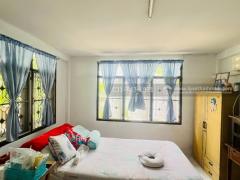 ขายบ้านครึ่งตึกครึ่งไม้2ชั้น ลำลูกกา ซ.จามร31ข ใกล้สนามกอล์ฟธูปเตมีย์ 56ตรว สงบ ร่มรื่น พร้อมอยู่-202510151623171760520197527.jpeg