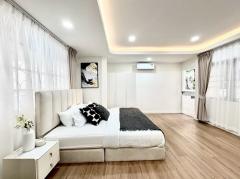 NTG192  ให้เช่า บ้านหรูพร้อมสระว่ายน้ำ ห้วยขวาง ทำเลดี พร้อมเข้าอยู่-202510161104301760587470810.jpg