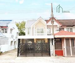 บ้านหลังมุม แต่งสวยพร้อมอยู่ หมู่บ้านคราประยูร ทวีวัฒนา - กาญจนาภิเษก 28 