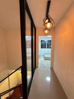 RM561 ให้เช่าทาวน์โฮม 3 ชั้น 5 สเตป พลัสซิตี้ปาร์คเอกมัย รามอินทรา พร้อมเข้าอยู่-202510161855501760615750858.jpg