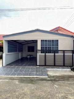 ขายทาวน์เฮ้าส์ หมู่บ้านศิลากร พานทอง ชลบุรี (รีโนเวทใหม่) FP-H01413 