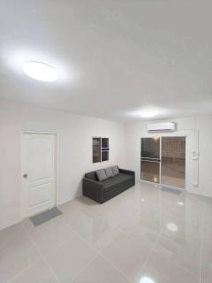  บ้านแฝดฟังก์ชันบ้านเดี่ยว 