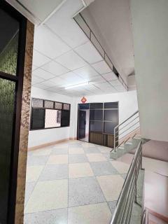 ขายด่วน!! ออฟฟิศ 4 ชั้น พร้อมโกดัง ทำเลดี ใกล้ฟิวเจอร์พาร์ค รังสิต  -202510171607091760692029938.jpg