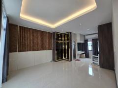 P1314 ให้เช่า โฮมออฟฟิศ โครงการ ดิสทริค เอกมัย-รามอินทรา DISTRICT รามอินทรา 40 ทำเลดีย่านเลียบด่วน  P1314-ให้เช่า-โฮมออฟฟิศ-โครงการ-ดิสทริค-