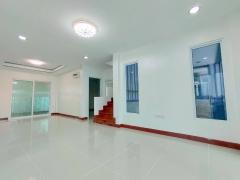 ขายถูก บ้านเดี่ยว หมู่บ้านลภาวัน 21 ต่อเติมเต็มพื้นที่ รีโนเวทใหม่ทั้งหลัง 6 นอน 3 น้ำ  -202510181501331760774493095.jpg