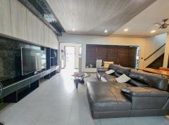 ให้เช่า ทาวน์โฮม เพิ่งรีโนเวทใหม่ VIVE Bangna KM.7 225 ตรม 40 ตรว-202510190032001760808720545.jpg