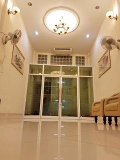 BTS วุฒากาศ 3.7 กม. ตลาดสดโอ๋เอ๋ 500 ม. พระราม2-7-13 ขาย-ให้เช่าอาคารพาณิชย์ 3 ชั้น 17 ตร.วา. 227 ตร.ม.