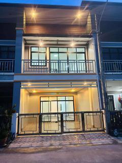 ขายถูกมาก!! ทาวน์โฮม 2 ชั้น หมู่บ้านว.แลนด์เฮ้าส์ โคกสูง ทำเลทอง ใกล้ทั้งตัวเมืองหาดใหญ่และตัวเมืองสงขลา