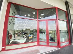 เซ้งร้านความงามครบวงจร  Something Glittery   เขตบางกะปิ จังหวัดกรุงเทพมหานคร