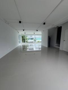 ขายโฮมออฟฟิศ 4 ชั้น ติดถนนใหญ่กิ่งแก้ว – The Terminal สุวรรณภูมิ จังหวัดสมุทรปราการ-202510201353291760943209008.jpg