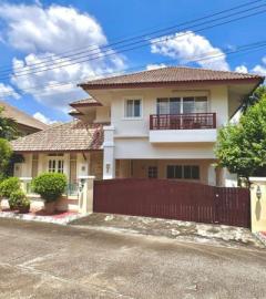 บ้านเดี่ยวพร้อมอยู่ในหมู่บ้านกุลพันธ์วิลล์ 10 (แยกพรอม) ราคาดี ที่สำคัญ น้ำไม่ท่วมจ้า!