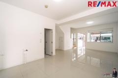 ขายบ้านพุทธบูชา บ้านใหม่1พุทธบูชา36(หลังมุม วิวสวน) สภาพดี รีโนเวทใหม่ ราคาดีที่สุดในโครงการ 3.19 ล้าน ติดอู่รถเมล์สาย75-202510211335491761028549157.jpg