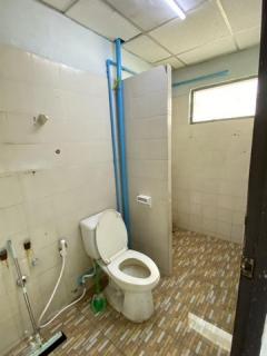 เช่า อาคารพาณิชย์ มีดาดฟ้า ติดถนนสีขาว ถนนสี่เลน ใกล้เทศบาลเมืองท่าโขลง ใกล้ตลาดไท เดินทางสะดวก-202510211824091761045849698.jpg