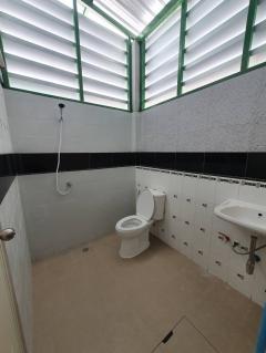 โกดัง พื้นที่ประมาณ 185 ตร.ม. ให้เช่าแถวบางแสน ห้วยกะปิ ทำเลดี เข้าออกได้ทั้งข้าวหลามและสุขุมวิท-202510220909321761098972867.jpg