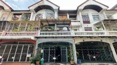 ทาวน์เฮ้าส์ 3 ชั้น ซอยจรัญสนิทวงศ์ 67 แยก 3 ใกล้ MRT บางบำหรุ พร้อมอยู่