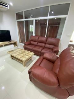 ให้เช่า บ้านเดี่ยว M1410 ภัสสร เพรสทีจ พัฒนาการ 210 ตรม 60 ตรว