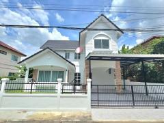 ขายถูกบ้านเดี่ยว 2 ชั้น หมู่บ้าน เค.ซี. การ์เด้นโฮม 14 ซอยนิมิตรใหม่40  ขนาด 50 ตรว. 4 นอน 2 น้ำ บ้านสวย พร้อมเฟอร์นิเจอร์ บ้านรีโนเวทใหม่ 