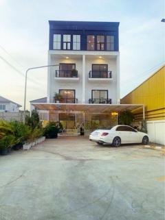 เหมาะกับคลินิก เสริมสวย สปา อาคารพาณิชย์ 4 ชั้น ตึกแฝด Stand alone 472 ตรม. 92 ตร.วา.ปตท.สําเร็จพัฒนา ตลาดนัดลุงออม 1.1 กม.  