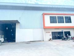 ให้เชาาโกดังหนองบอนแดงชลบุรี ผีงสีเหลือง พื้นที่ 500 ตรม. ด้านข้างต่อเติมเพิ่มกว้าง 6 เมตร