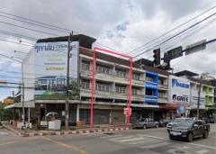 ขายด่วน ขายถูก!! อาคารพาณิชย์ 3.5 ชั้น 2 คูหา 40 ตร.ว. สี่แยกวัดศรีจันทร์ ขอนแก่น **ทำเลทอง**