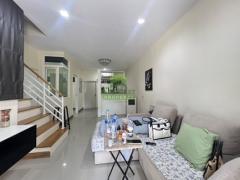 ขาย หมู่บ้านโกลเด้นทาวน์2 พระราม2 Golden Town2 Rama 2 ทาวน์โฮม 2 ชั้น เนื้อที่ 19.70 ตร.ว. ต่อเติมครัว พร้อมเฟอร์ หลังมุม ติดสวน    -202510251916471761394607688.jpg