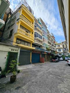 รีโนเวทใหม่ นานาชาติโชรส์เบอรี 1.7 กม.BTS สุรศักดิ์ 1.7 กม ขาย-เช่าอาคารพาณิชย์ 5 ชั้น1 คูหา แหล่งชุมชนเหมาะกับร้านค้า ร้านอาหาร ออฟฟิศ 