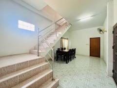 ขายบ้านพร้อมที่ดิน ในตัวเมืองพิษณุโลก 2 ชั้น มีดาดฟ้า เนื้อที่ 42 ตร.ว. แถมฟรีเฟอร์นิเจอร์ พร้อมเข้าอยู่ โทร 081-9629980-202510261245201761457520371.jpg