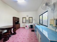 ขายบ้านพร้อมที่ดิน ในตัวเมืองพิษณุโลก 2 ชั้น มีดาดฟ้า เนื้อที่ 42 ตร.ว. แถมฟรีเฟอร์นิเจอร์ พร้อมเข้าอยู่ โทร 081-9629980-202510261245201761457520882.jpg