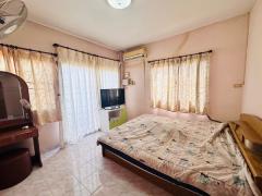 ขายบ้านพร้อมที่ดิน ในตัวเมืองพิษณุโลก 2 ชั้น มีดาดฟ้า เนื้อที่ 42 ตร.ว. แถมฟรีเฟอร์นิเจอร์ พร้อมเข้าอยู่ โทร 081-9629980-202510261245221761457522976.jpg