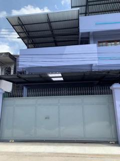 ให้เช่าโกดัง พร้อมสำนักงาน 2 ชั้น  99 ตารางวา  678 ตร.ม ซอยสุขสวัสดิ์14 ติดทางด่วนพระราม 2