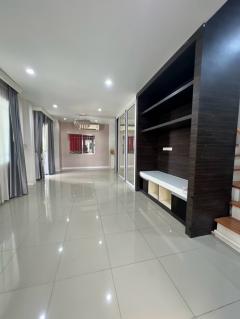 ขาย ทาวน์โฮม ถนนเมน เดอะทรัสต์ซิตี้ งามวงศ์วาน 170 ตรม 29.1 ตรว พร้อมอยู่หลังมุม เดินทางสะดวก-202510272223571761578637587.jpg