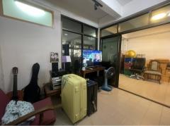 ขาย ทาวน์โฮม หมู่บ้านประชากรไทย ลาดพร้าว 93 150 ตรม. 27 ตร.วา ใกล้รถไฟฟ้า MRT มหาดไทย เหมาะรีโนเวทให้สวยใหม่น่าอยู่-202510280712141761610334140.jpg