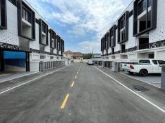 ให้เช่า โฮมออฟฟิศ The Harmony รามอินทรา 62 4 ชั้น หลังริม ใกล้รพ.สินแพทย์ รถไฟฟ้าสีชมพู แฟชั่นไอส์แลนด์-202510280738271761611907566.jpeg